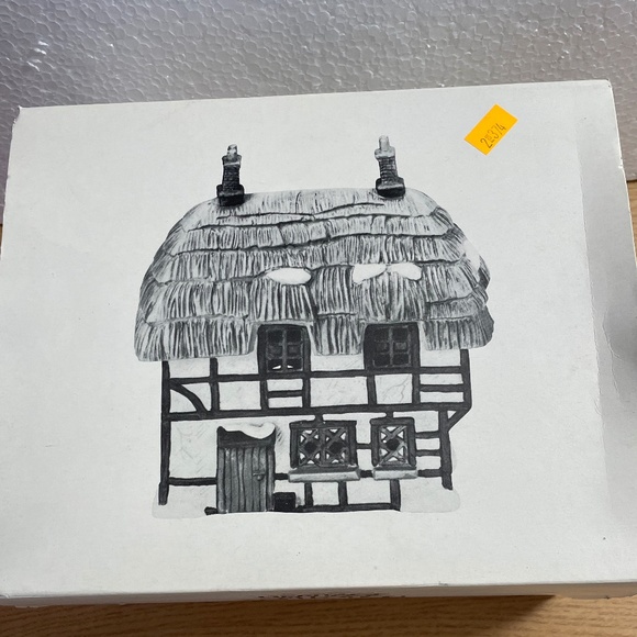 Department 56 Thatched Roof Cottage 6518-8 Christmas Dickens Village Series 1985 - Picture 8 of 12